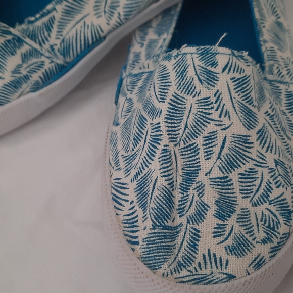 Lamo Slip On Shoes Size 9 - Picture 2 of 7